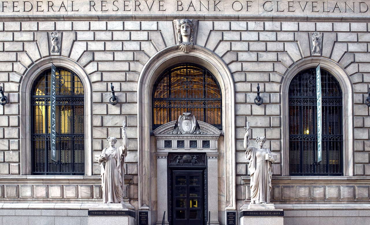 Symmetrical photo of the Reserve Bank of Cleveland.