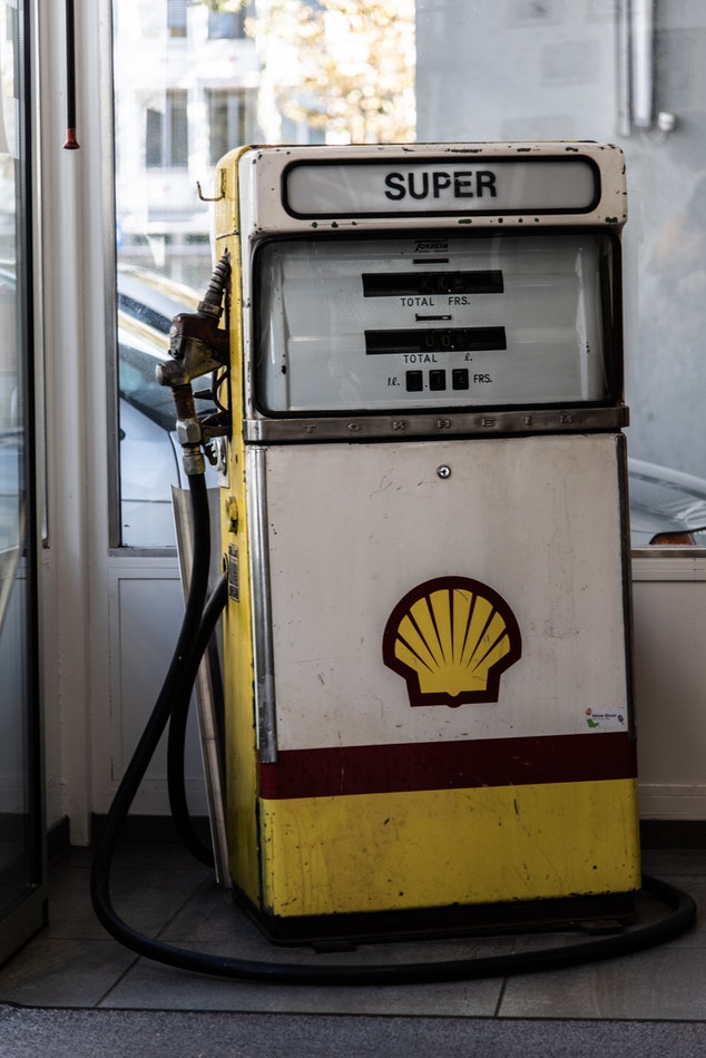 Old-fashioned Shell petrol pump